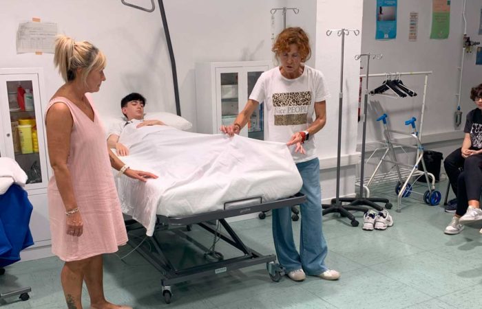 taller cómo hacer una cama hospitalaria